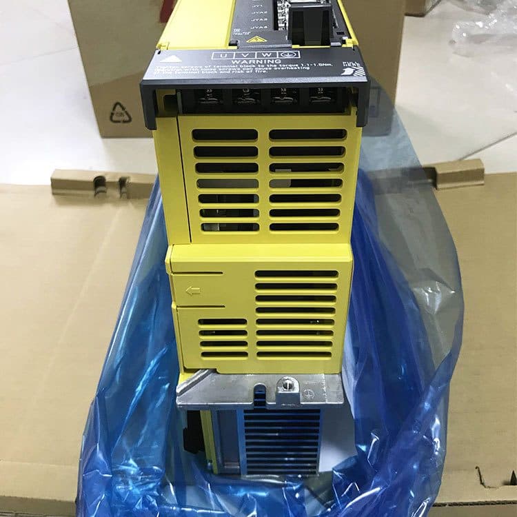 A06B-6222-H015 FANUC A06B-6222-H015 Servo Amplifier / Drive - Detail View | FANUC Servo Amplifier / Drive