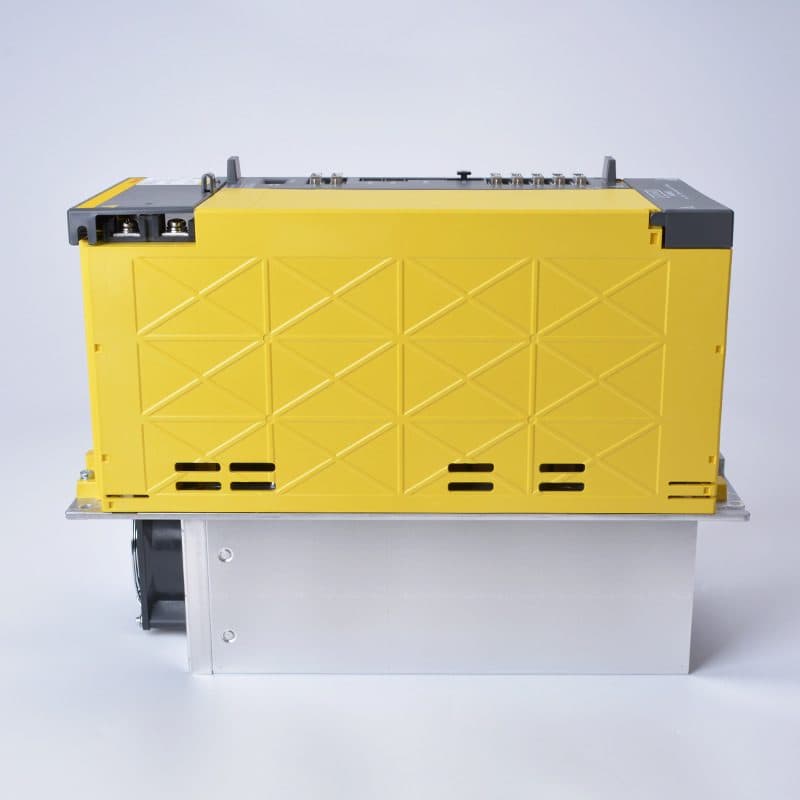 A06B-6220-H026 FANUC A06B-6220-H026 Servo Amplifier / Drive - Detail View | FANUC Servo Amplifier / Drive