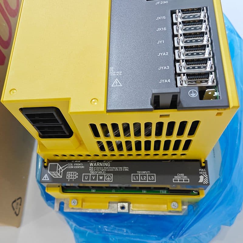 A06B-6240-H211 FANUC A06B-6240-H211 Servo Amplifier / Drive - Detail View | FANUC Servo Amplifier / Drive