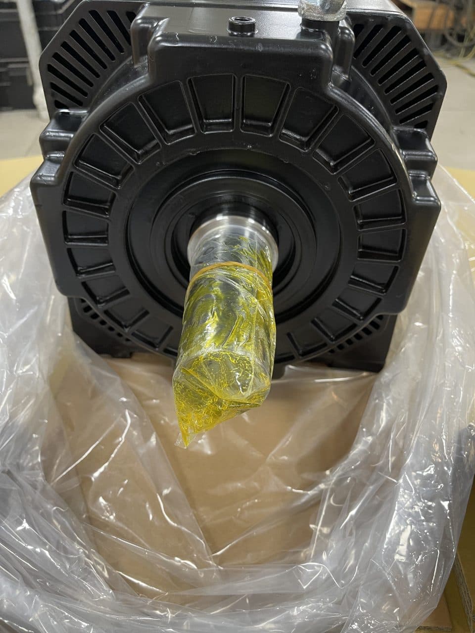FANUC A06B-1498-B200 Spindle Motor - A06B-1498-B200 | Professional FANUC Spindle Motor Part | In Stock at Vibocnc